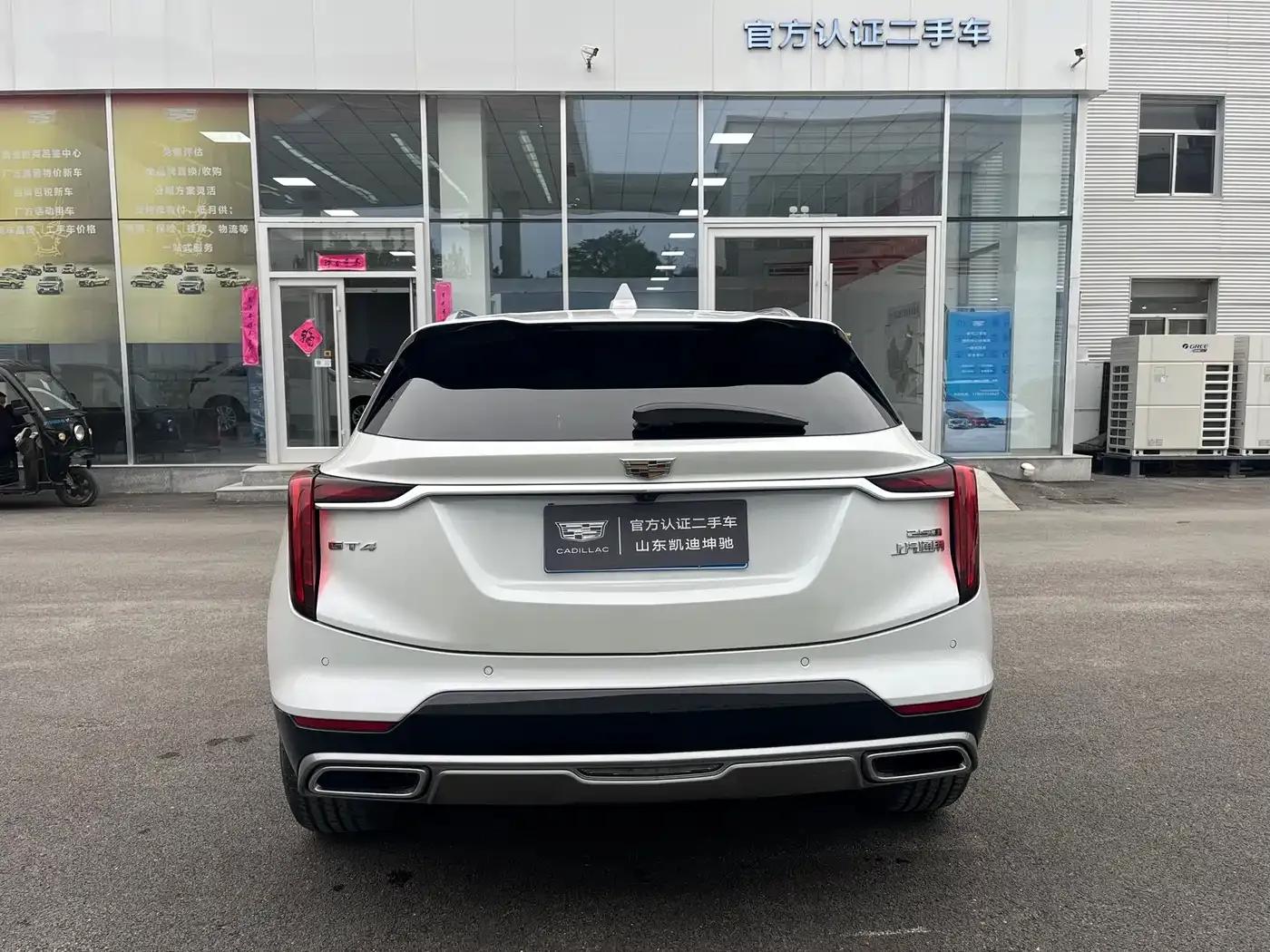 2023 Cadillac GT4 25T Luxury — миниатюра 13