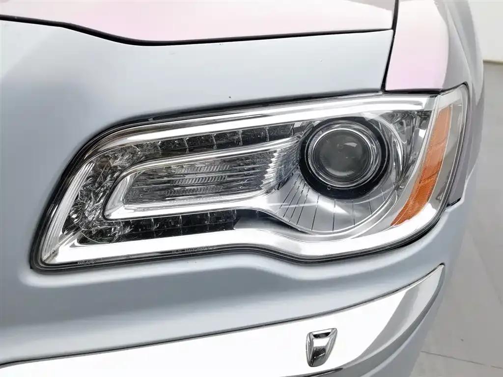 Chrysler 300C (Imported) 2013 3.6L Premium Edition — миниатюра 7