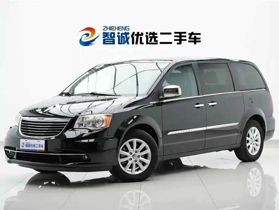 2013 Imported Grand Voyager 3.6L Luxury Edition — миниатюра 1