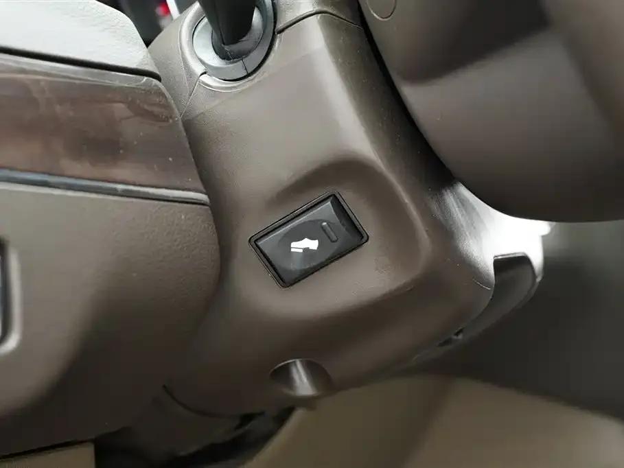 2013 Imported Grand Voyager 3.6L Luxury Edition — миниатюра 32
