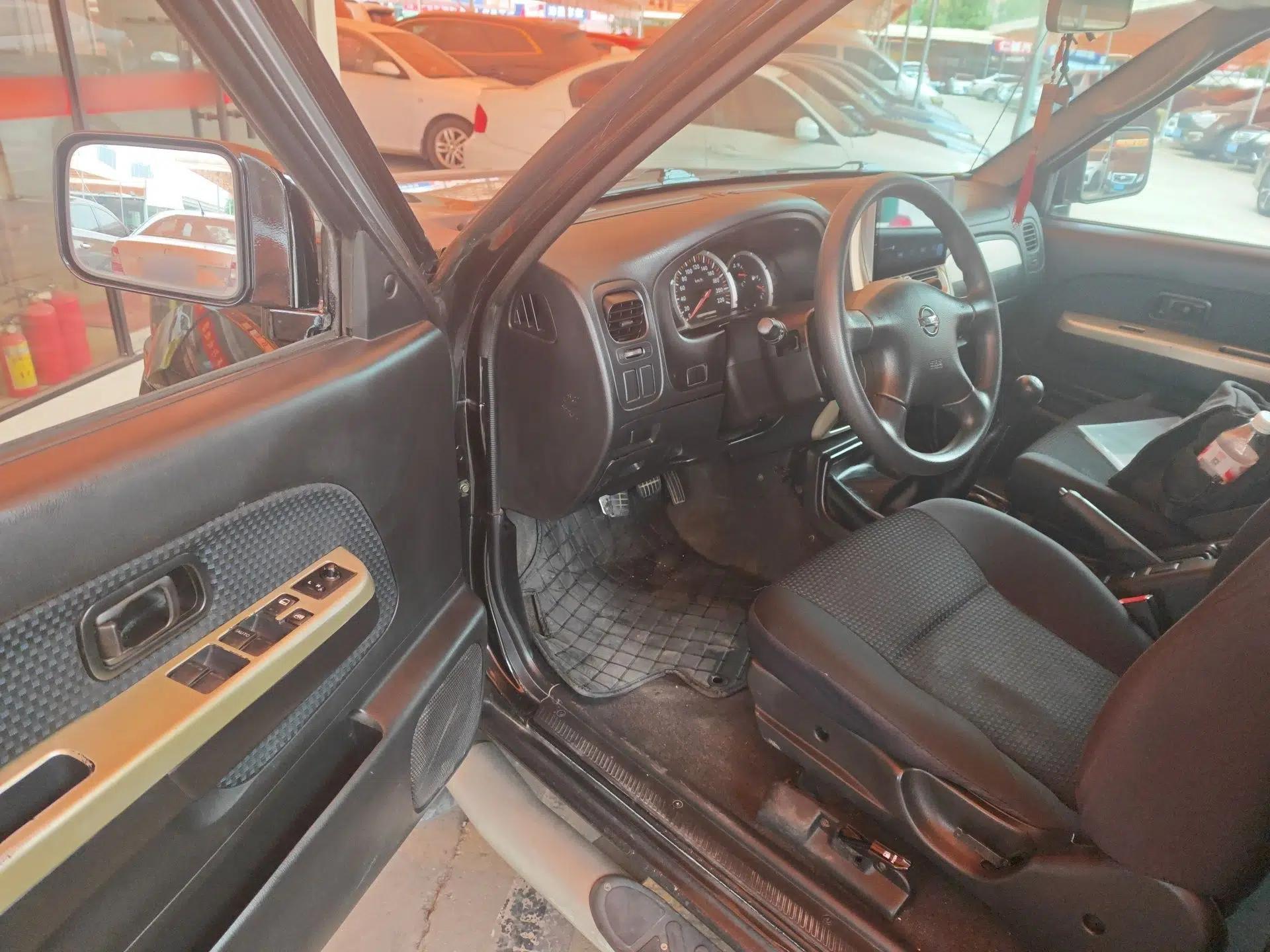 Nissan Paladin 2013 2.4L Two-Wheel Drive Standard Version China IV Standard — миниатюра 17