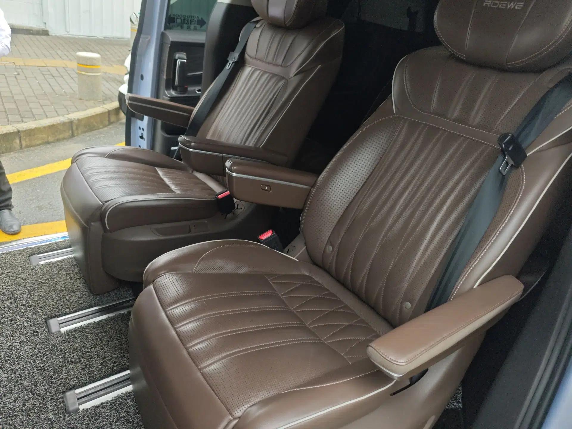 Roewe iMAX8 New Energy 2022 Golden Edition — миниатюра 18