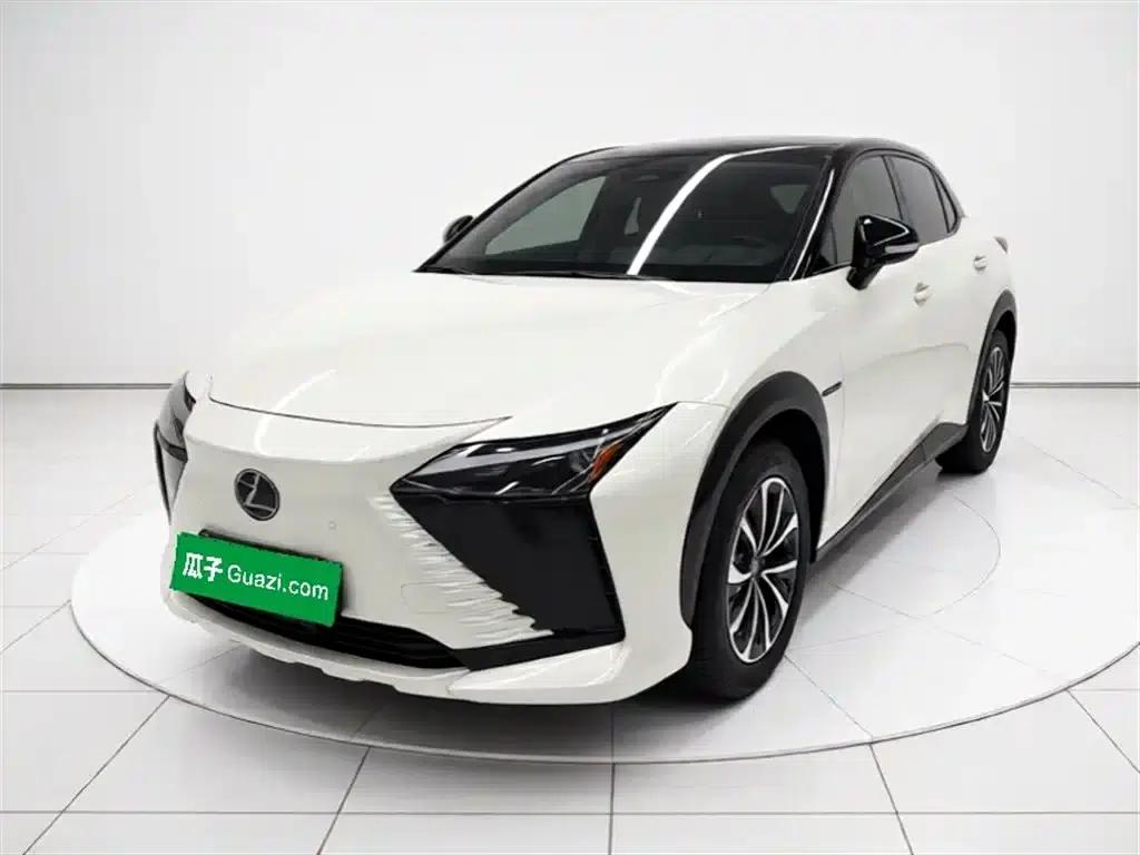 Lexus RZ 2023 450e AWD Luxury Edition — миниатюра 1