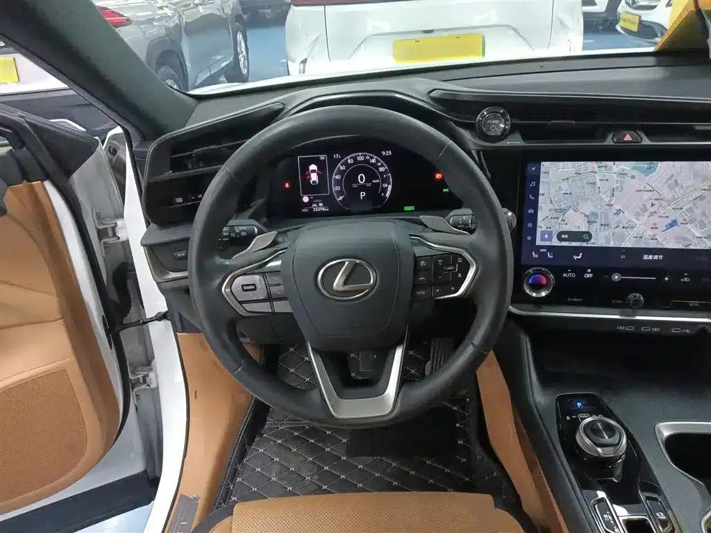 Lexus RZ 2023 450e AWD Luxury Edition — миниатюра 7