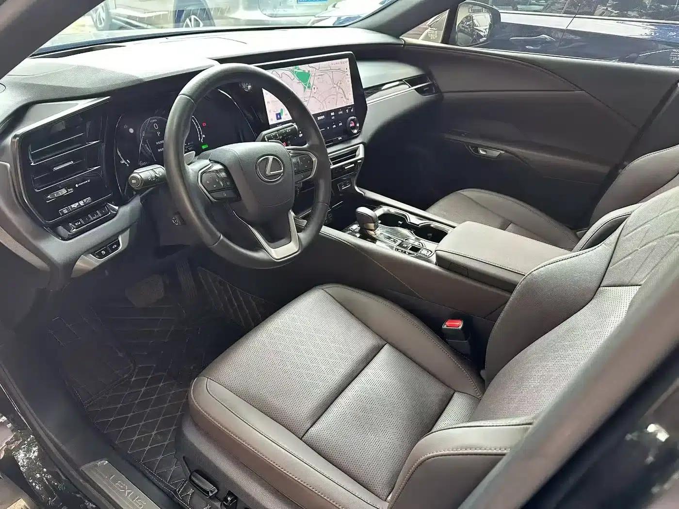 Lexus RX Hybrid 2025 450h+ AWD Enjoy Edition — миниатюра 4