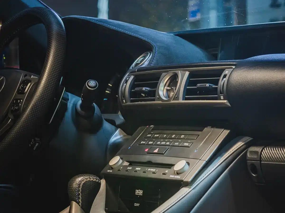 Lexus RC F 2015 F 5.0L Pinnacle Edition — миниатюра 7