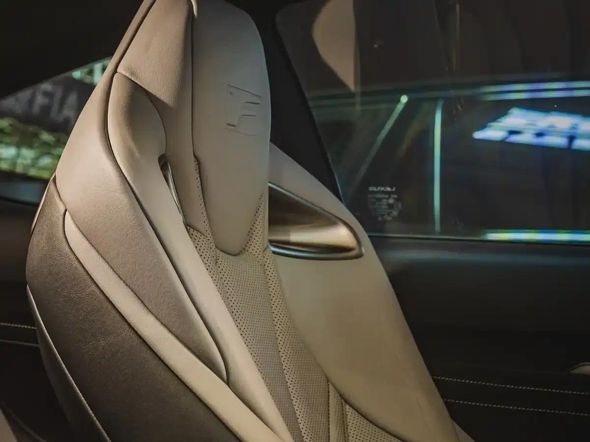 Lexus RC F 2015 F 5.0L Pinnacle Edition — миниатюра 8