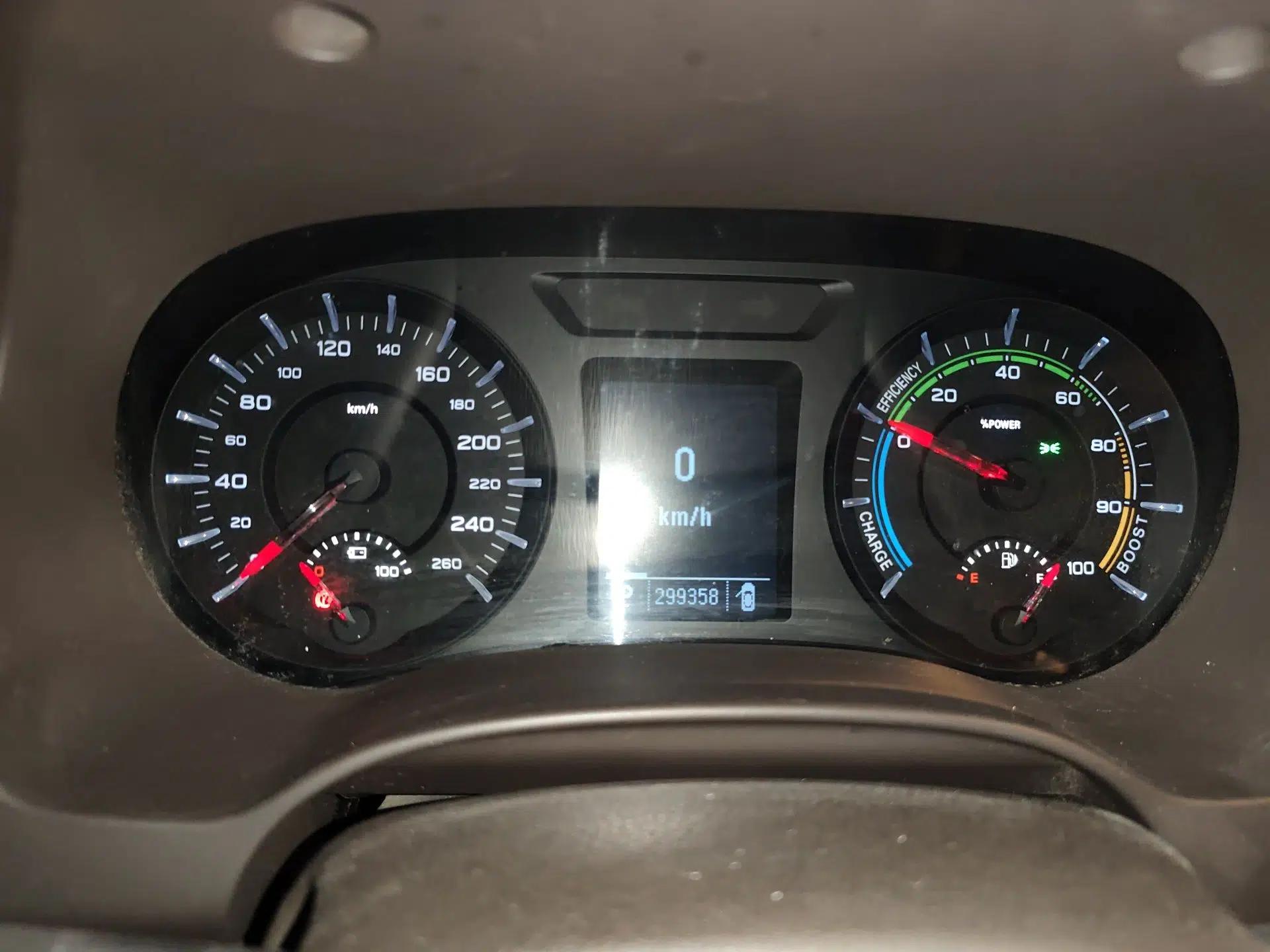 Roewe e950 2017 50T Hybrid Connected Executive Edition — миниатюра 12