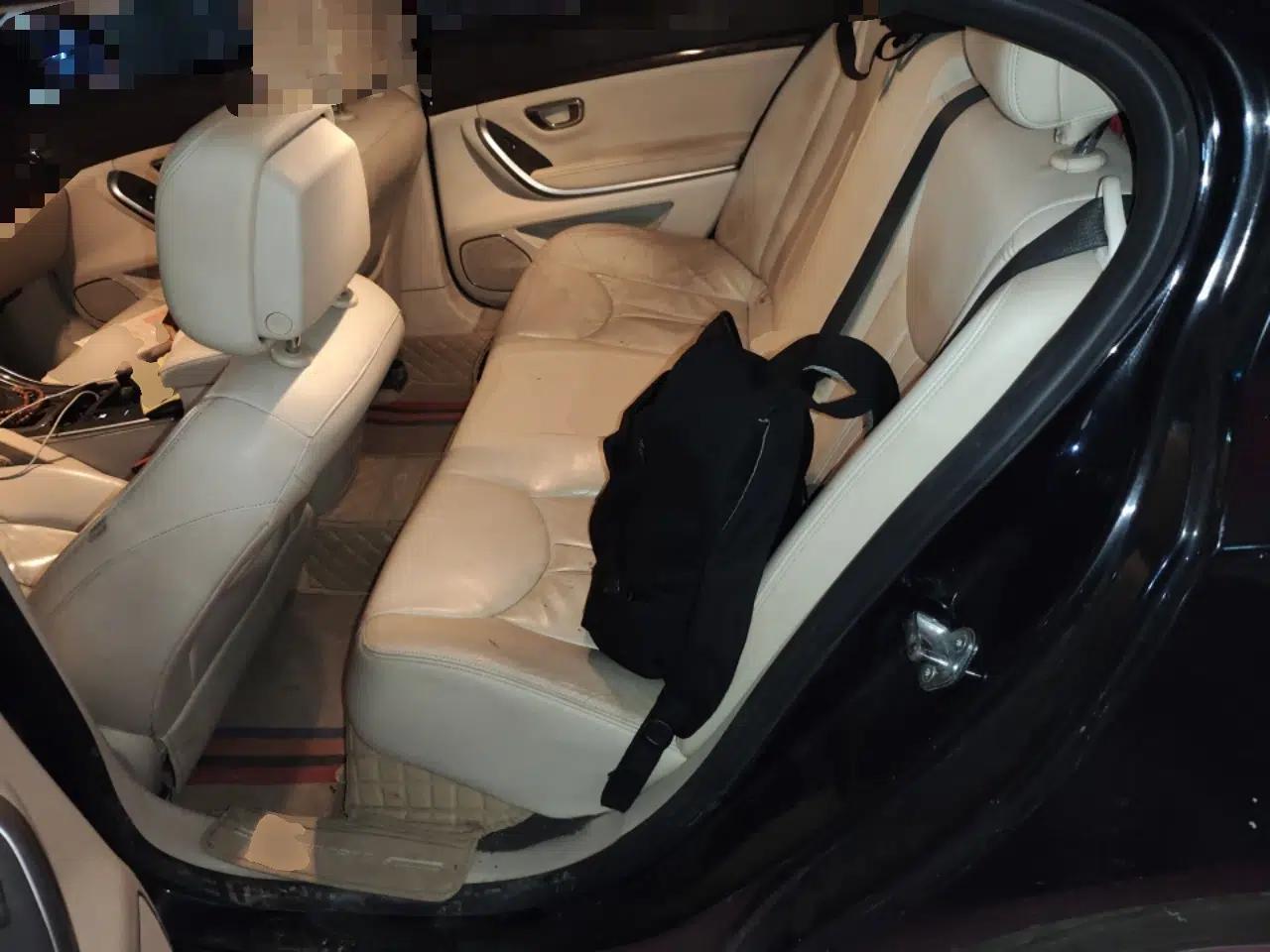 Roewe e950 2017 50T Hybrid Connected Executive Edition — миниатюра 18