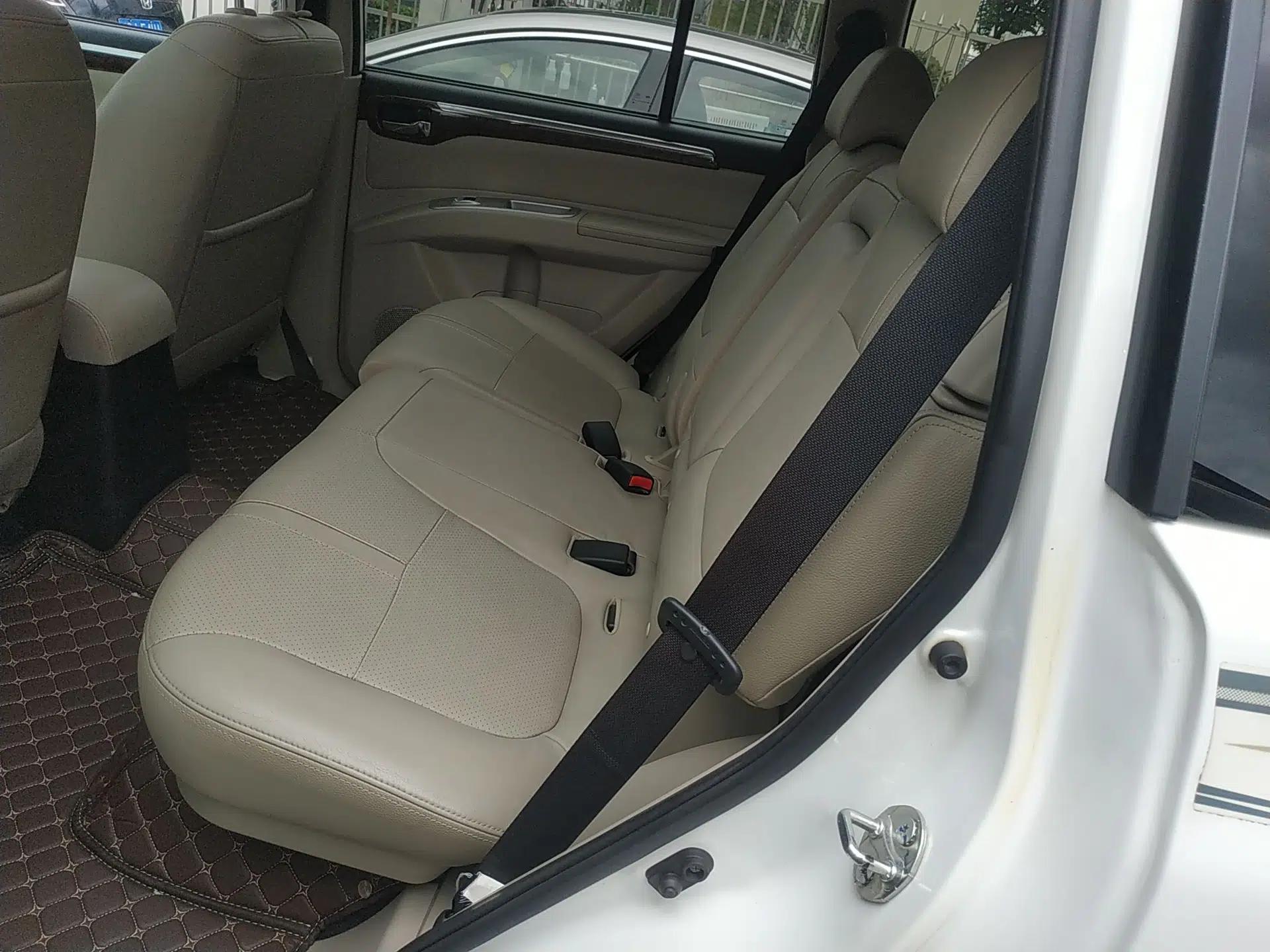 Mitsubishi Pajero Sport 2013 3.0L Automatic Two-Wheel Drive Luxury Edition — миниатюра 20