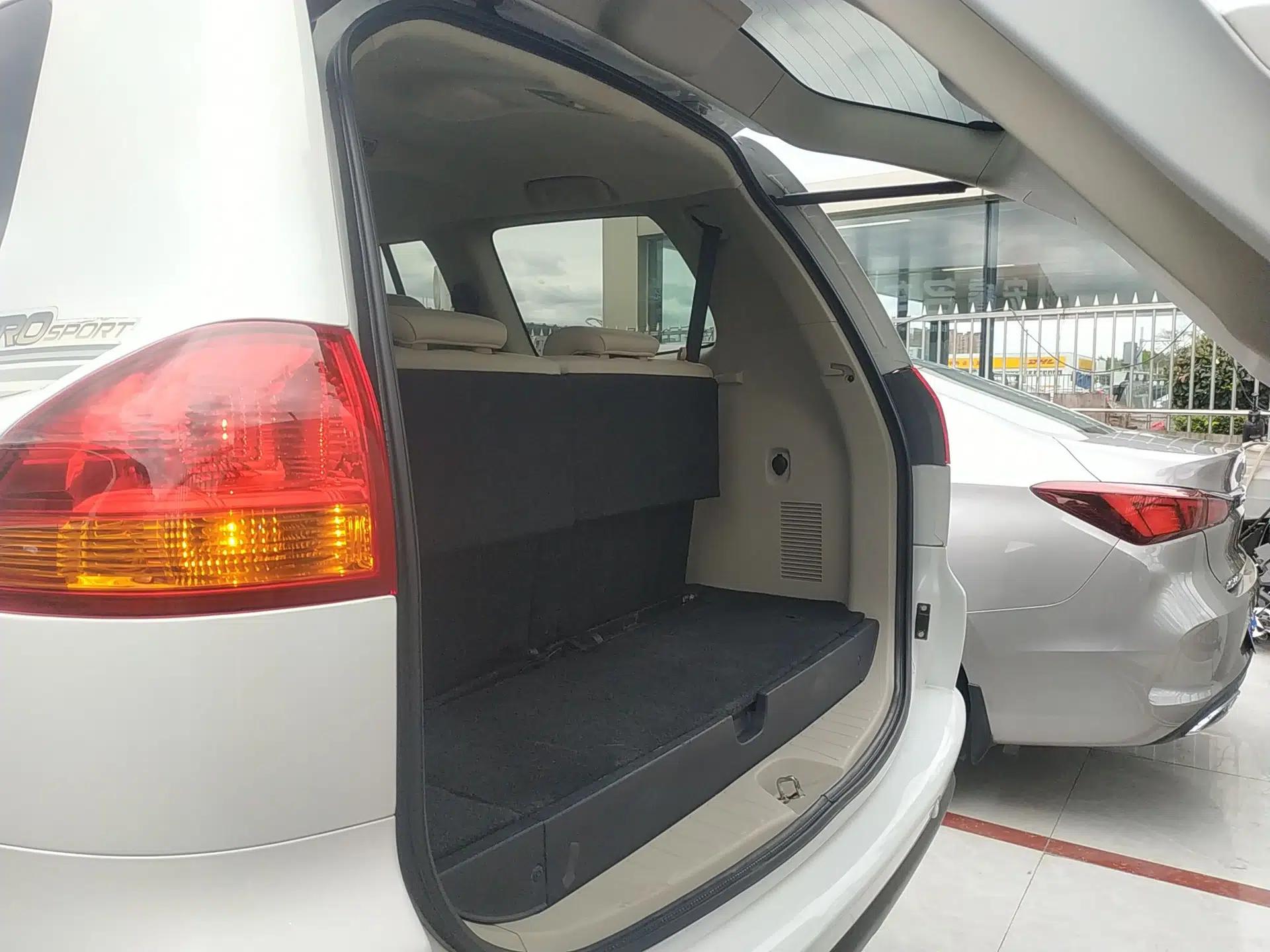 Mitsubishi Pajero Sport 2013 3.0L Automatic Two-Wheel Drive Luxury Edition — миниатюра 22
