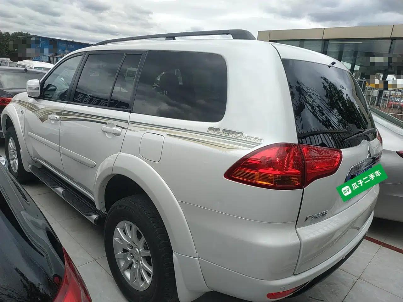 Mitsubishi Pajero Sport 2013 3.0L Automatic Two-Wheel Drive Luxury Edition — миниатюра 4