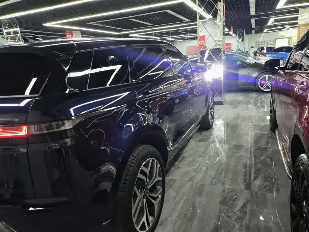 Range Rover Evoque PHEV 2021 Model P300e Luxury Edition — миниатюра 24