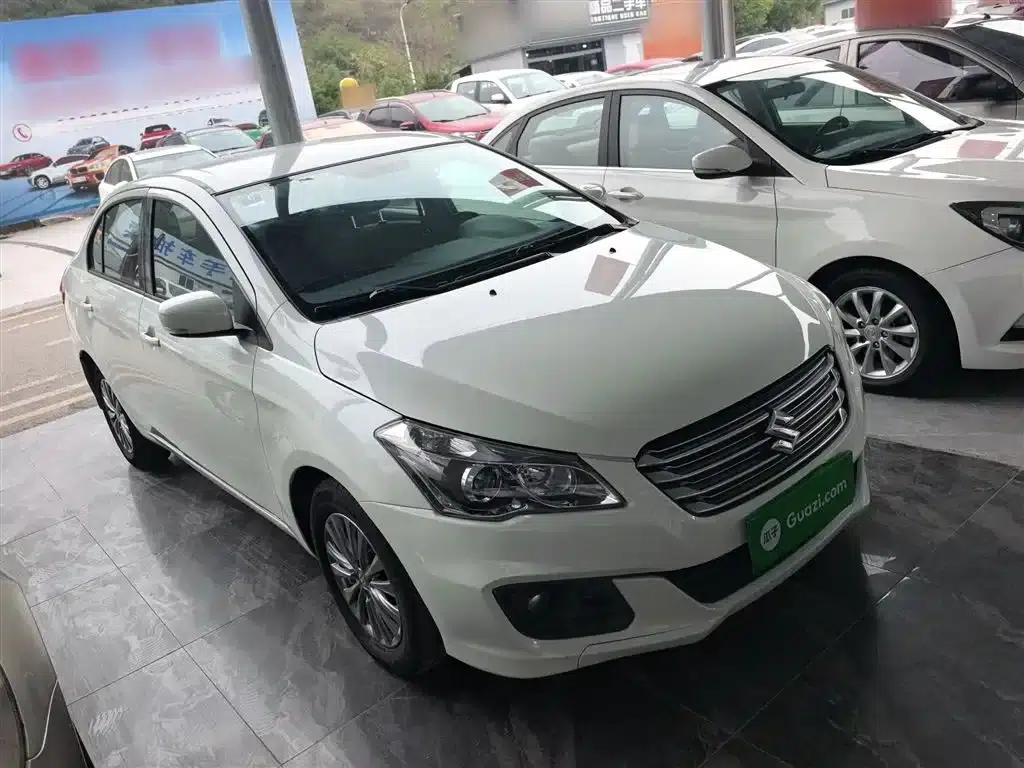Ciaz 2015 1.6L Automatic Comfort Edition — миниатюра 23
