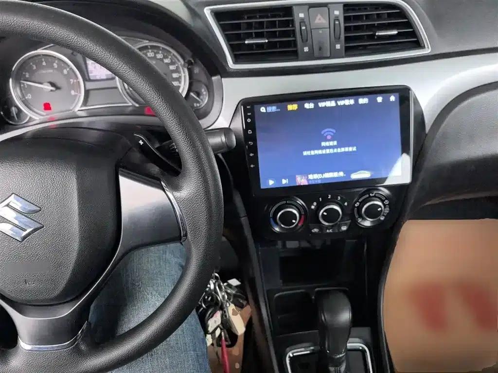 Ciaz 2015 1.6L Automatic Comfort Edition — миниатюра 7