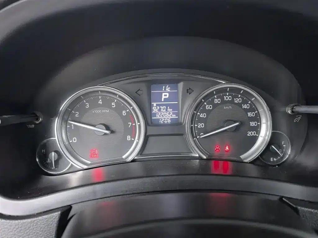 Ciaz 2015 1.6L Automatic Comfort Edition — миниатюра 9