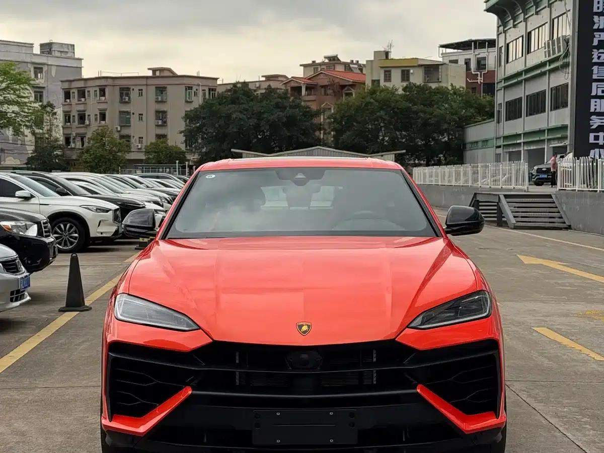 2025 Urus SE 4.0T Standard Edition — миниатюра 2