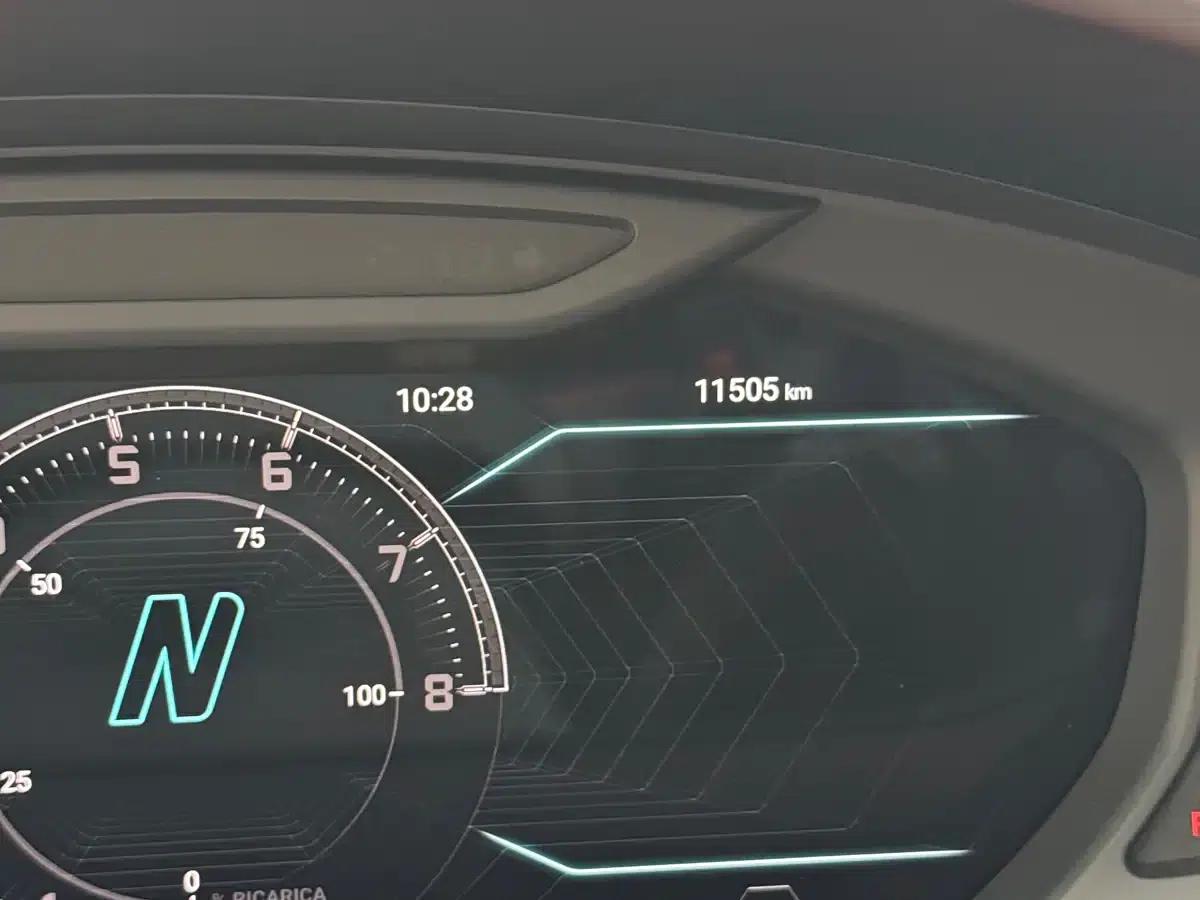 2025 Urus SE 4.0T Standard Edition — миниатюра 9