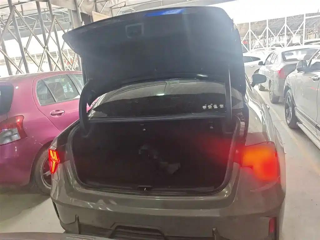Lynk & Co 03 PHEV 2020 1.5T Pro — миниатюра 19