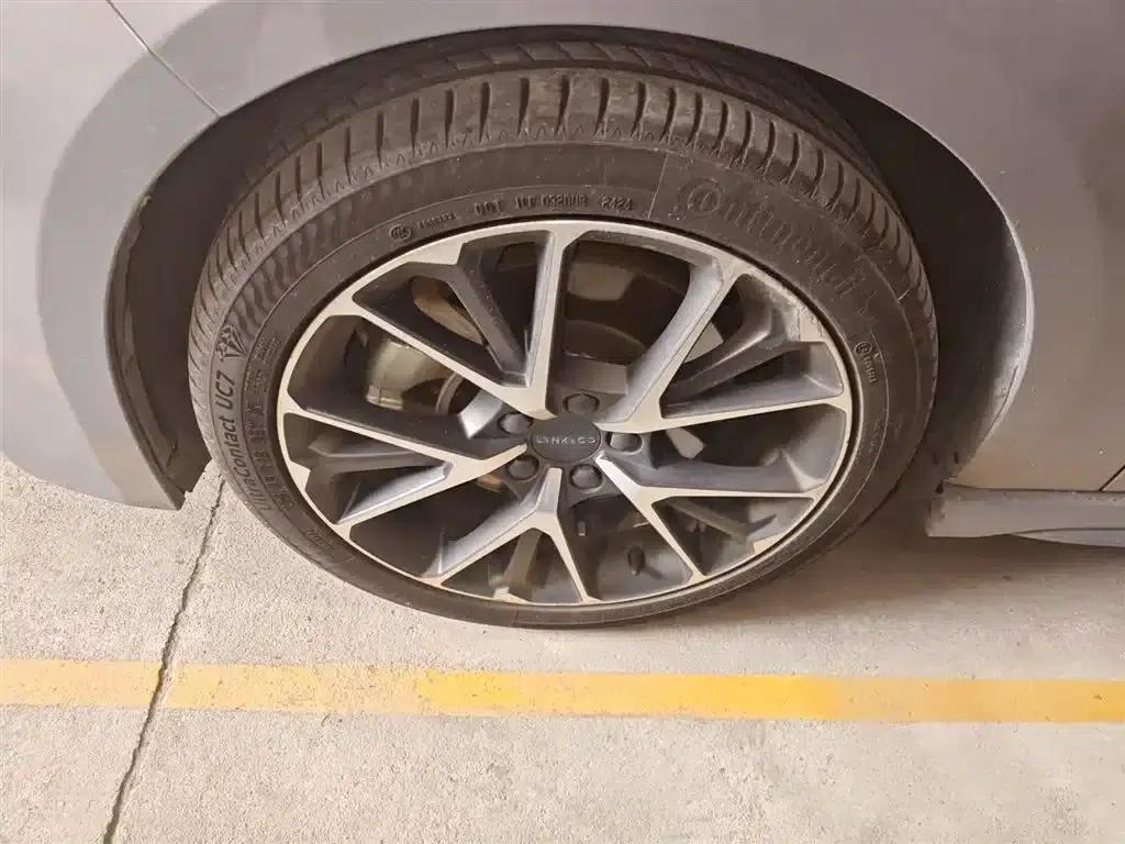 Lynk & Co 03 PHEV 2020 1.5T Pro — миниатюра 23
