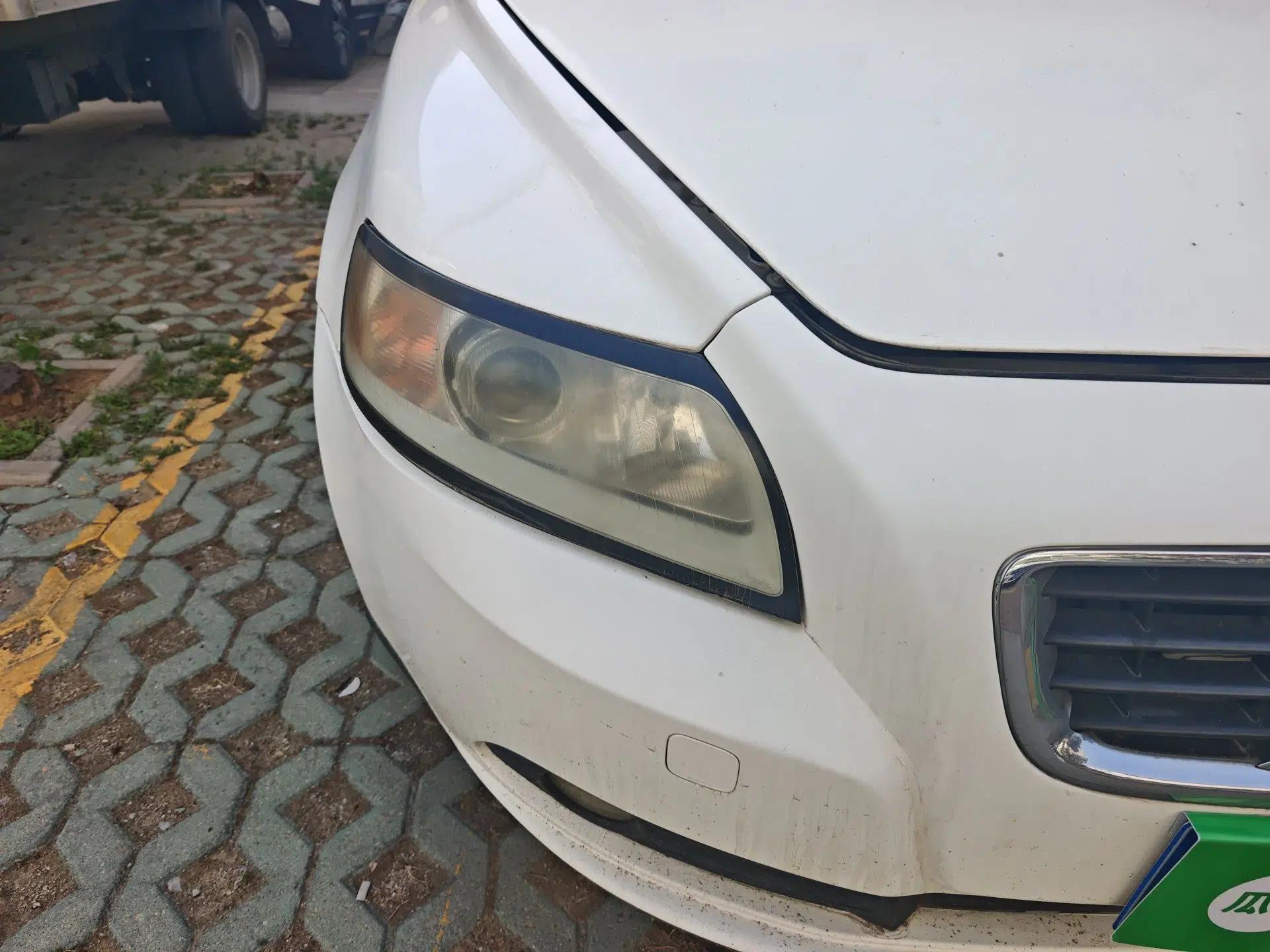 Volvo S40 2009 2.0L Automatic ZhiShang Edition — миниатюра 7