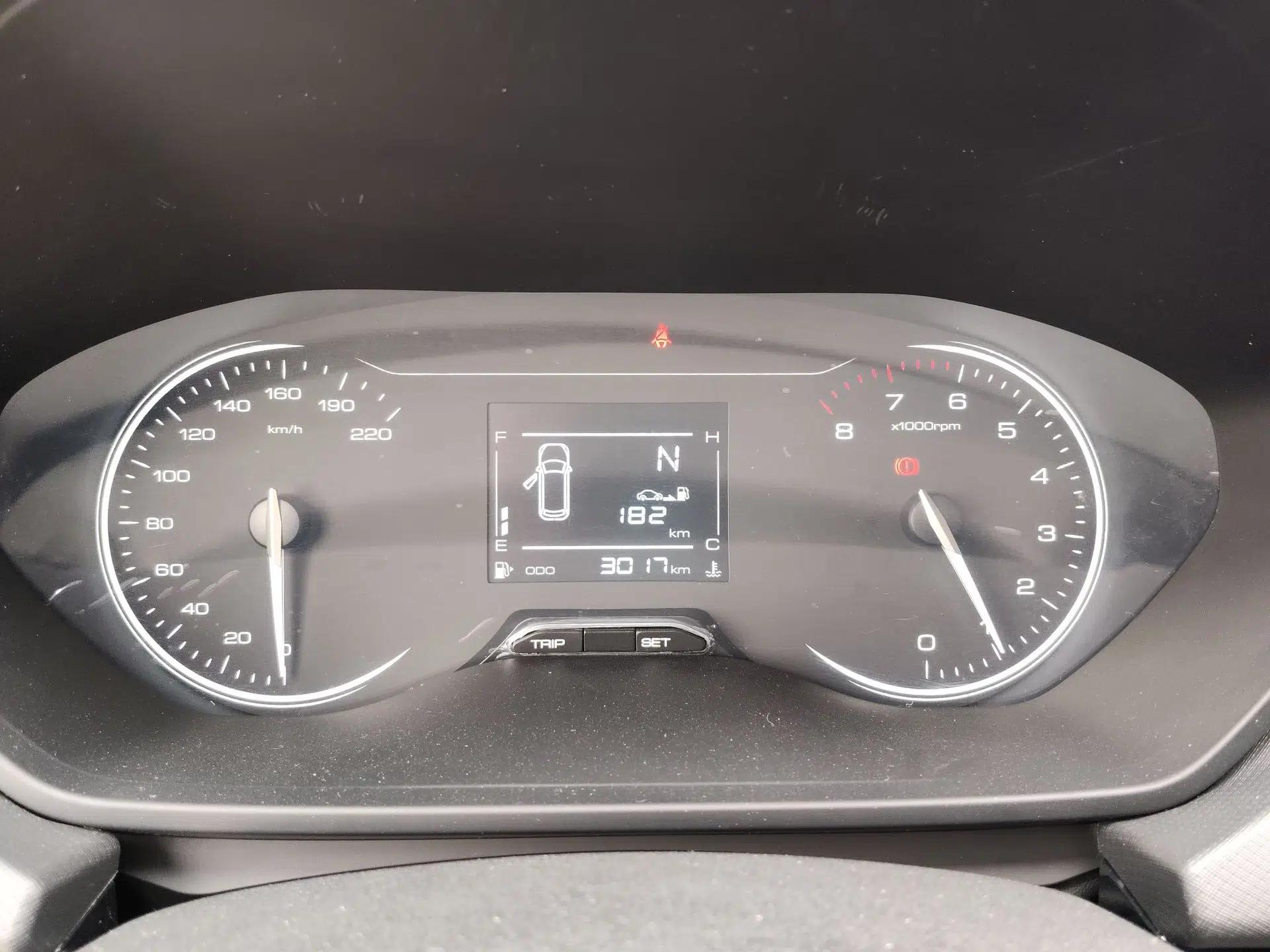 Wuling Alvez 2022 1.5L Manual Free-Style Model — миниатюра 15