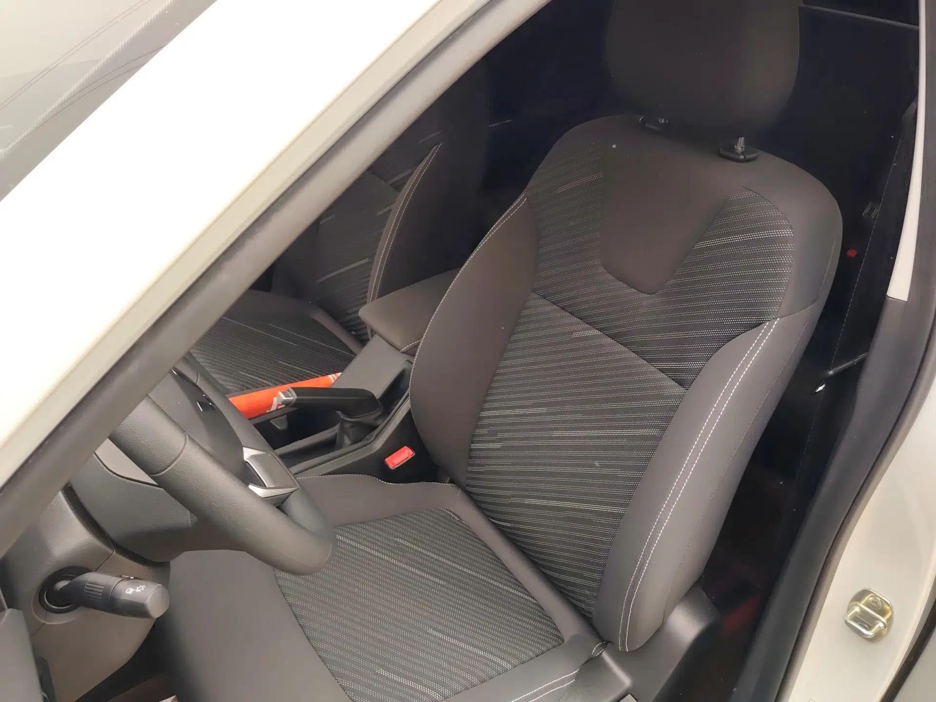 Wuling Alvez 2022 1.5L Manual Free-Style Model — миниатюра 18