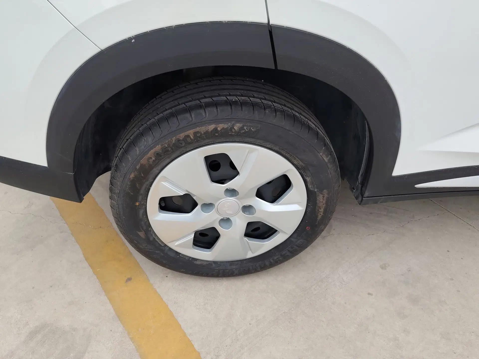 Wuling Alvez 2022 1.5L Manual Free-Style Model — миниатюра 10