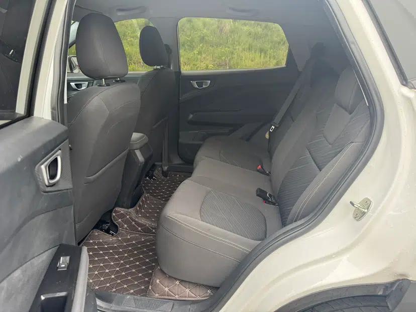 Wuling Alvez 2022 1.5L Manual Free-Style Model — миниатюра 11