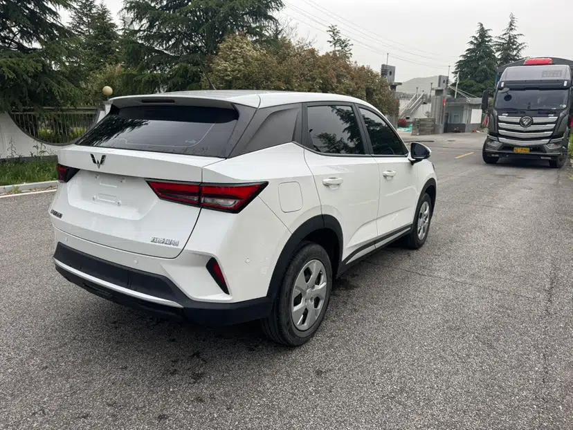 Wuling Alvez 2022 1.5L Manual Free-Style Model — миниатюра 4