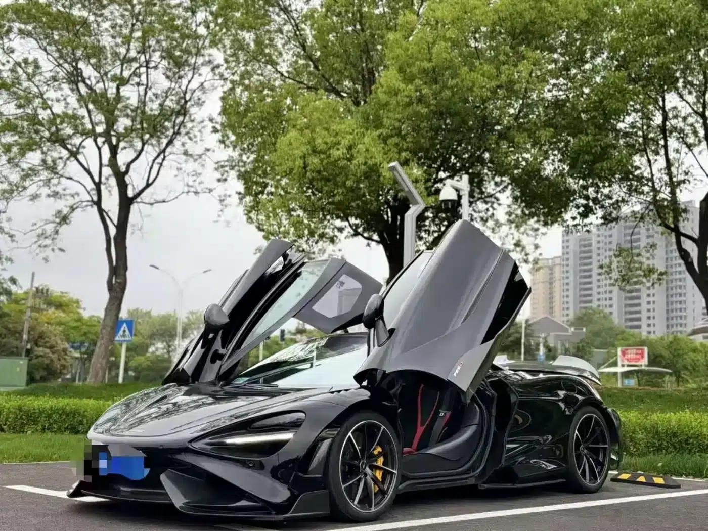 McLaren 720S 2019 4.0T Coupe — миниатюра 1