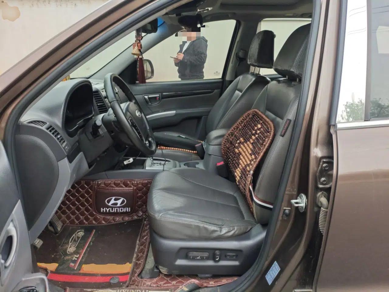Hyundai Santa Fe Classic 2010 2.4 Ultimate Edition 7-Seater Four-Wheel Drive — миниатюра 16