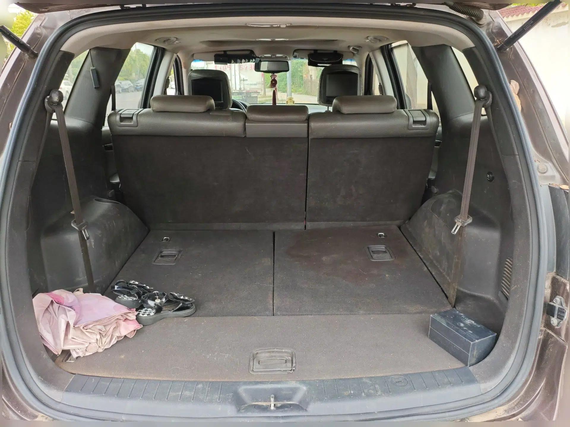 Hyundai Santa Fe Classic 2010 2.4 Ultimate Edition 7-Seater Four-Wheel Drive — миниатюра 20