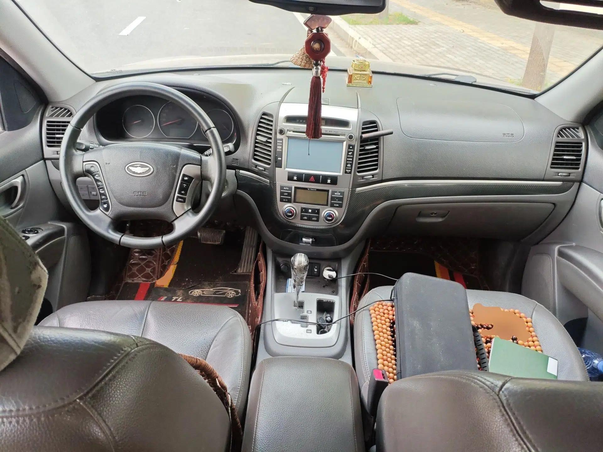 Hyundai Santa Fe Classic 2010 2.4 Ultimate Edition 7-Seater Four-Wheel Drive — миниатюра 10