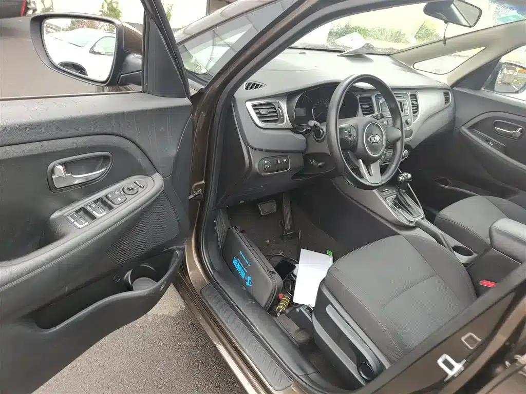 Carens 2013 2.0L 5-seater Automatic Standard Edition (National V Emission Standard) — миниатюра 16