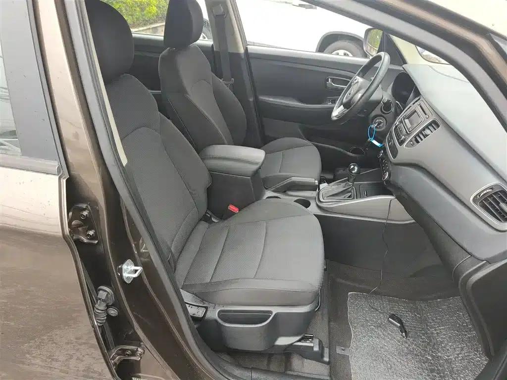 Carens 2013 2.0L 5-seater Automatic Standard Edition (National V Emission Standard) — миниатюра 25