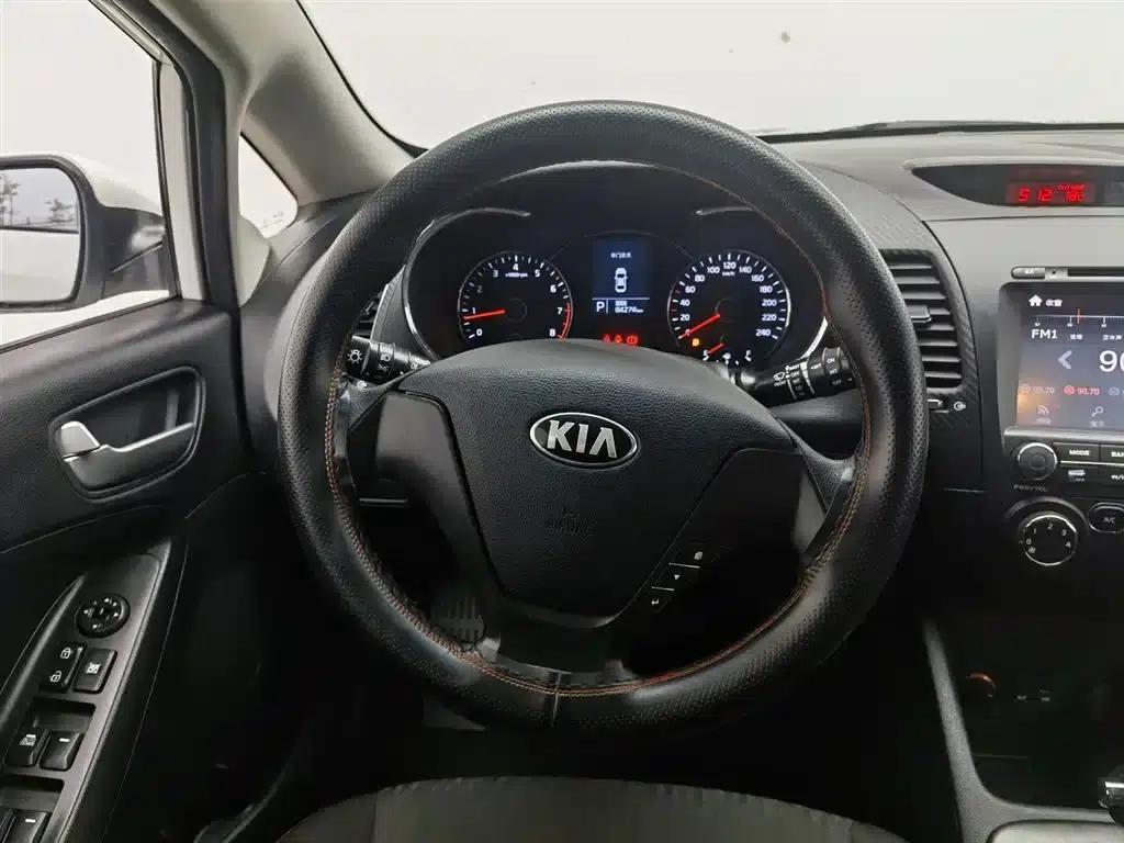 Kia K3S 2014 1.6L Automatic GL — миниатюра 11