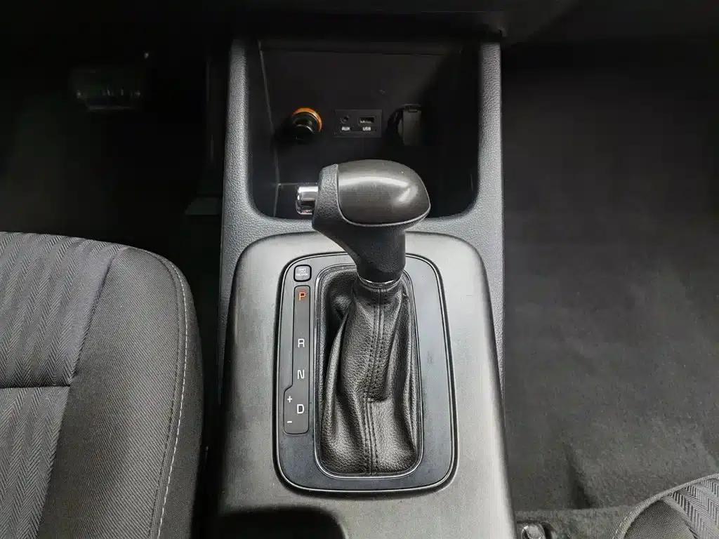 Kia K3S 2014 1.6L Automatic GL — миниатюра 13