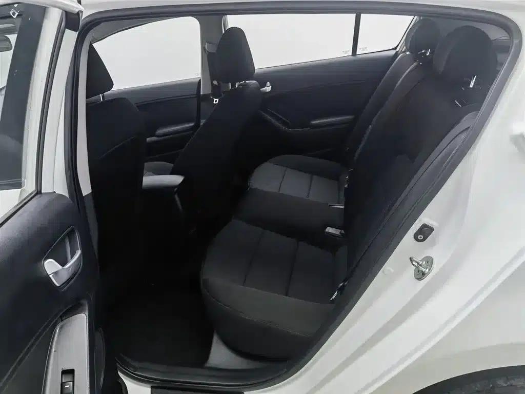 Kia K3S 2014 1.6L Automatic GL — миниатюра 15