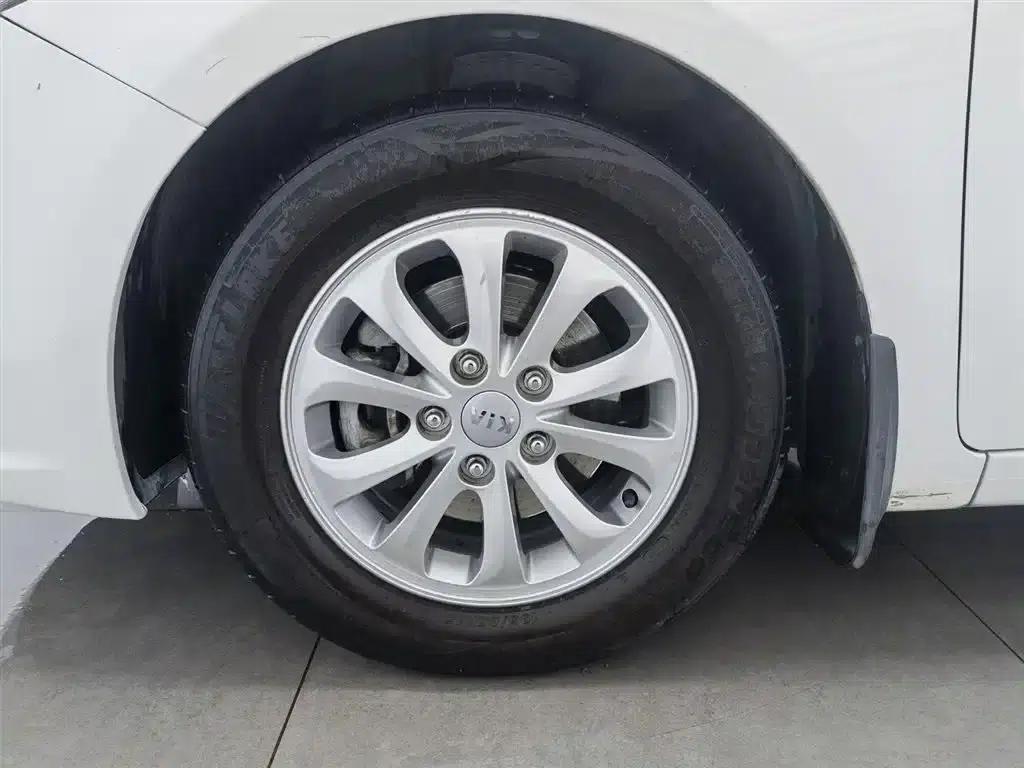 Kia K3S 2014 1.6L Automatic GL — миниатюра 17