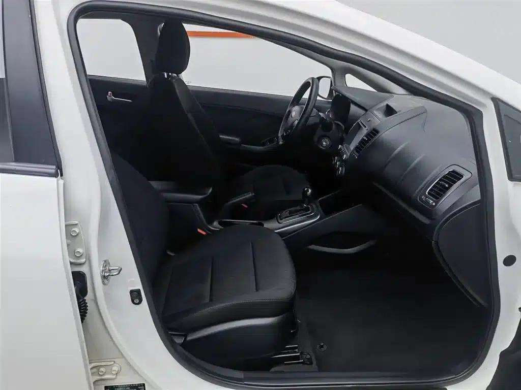 Kia K3S 2014 1.6L Automatic GL — миниатюра 23