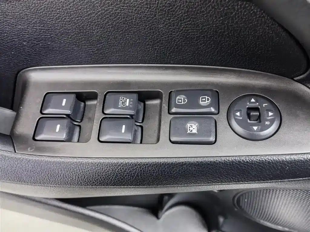 Kia K3S 2014 1.6L Automatic GL — миниатюра 9