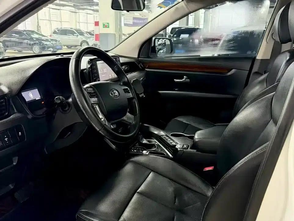 Kia KX7 2017 2.4L Automatic 2WD GLS 5-seater — миниатюра 4