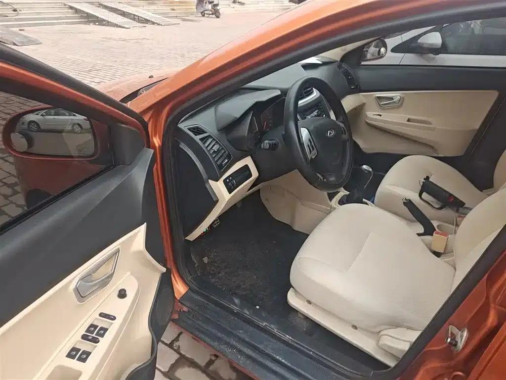 Fengyun 2 2015 1.5L Manual Elite Edition — миниатюра 12