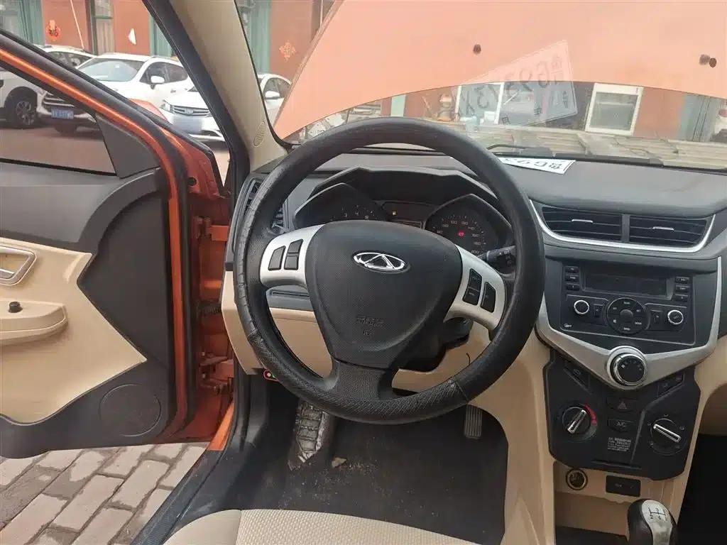 Fengyun 2 2015 1.5L Manual Elite Edition — миниатюра 7