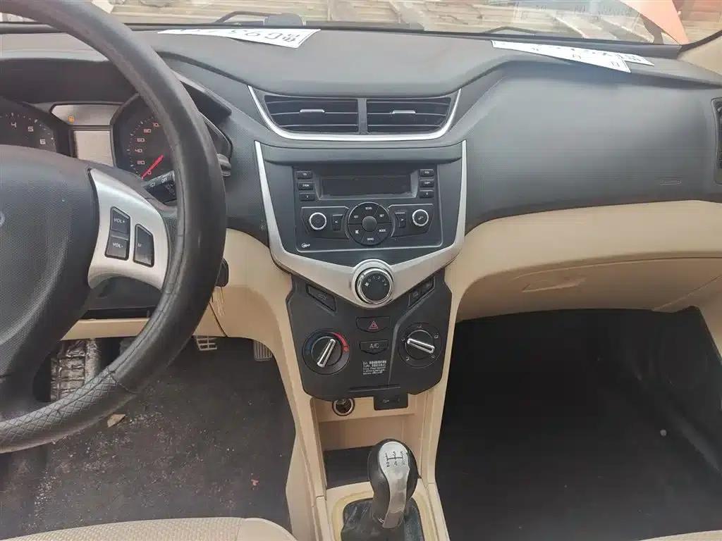 Fengyun 2 2015 1.5L Manual Elite Edition — миниатюра 9