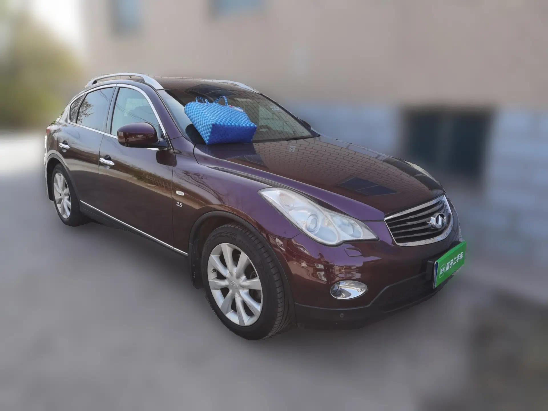 Infiniti EX 2013 EX25 4x4 Prestige Edition — миниатюра 3