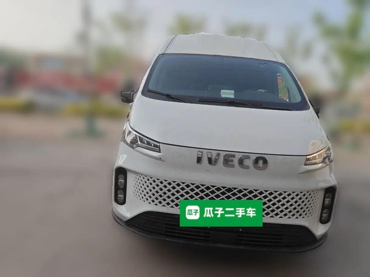 Iveco Fidato 2024 Van Model 88.8 kWh Long Wheelbase High Roof 3 Seats — миниатюра 2