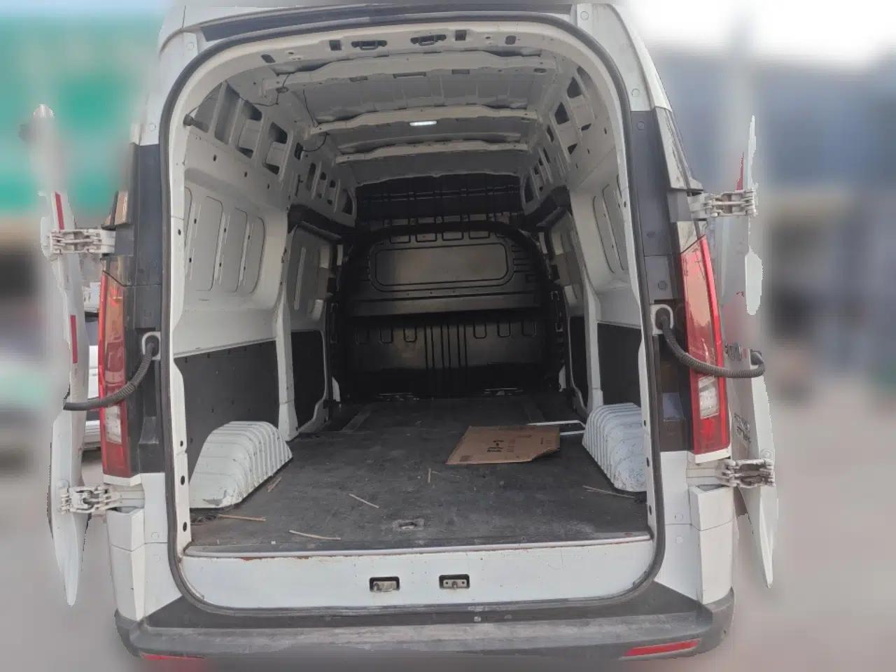 Iveco Fidato 2024 Van Model 88.8 kWh Long Wheelbase High Roof 3 Seats — миниатюра 20