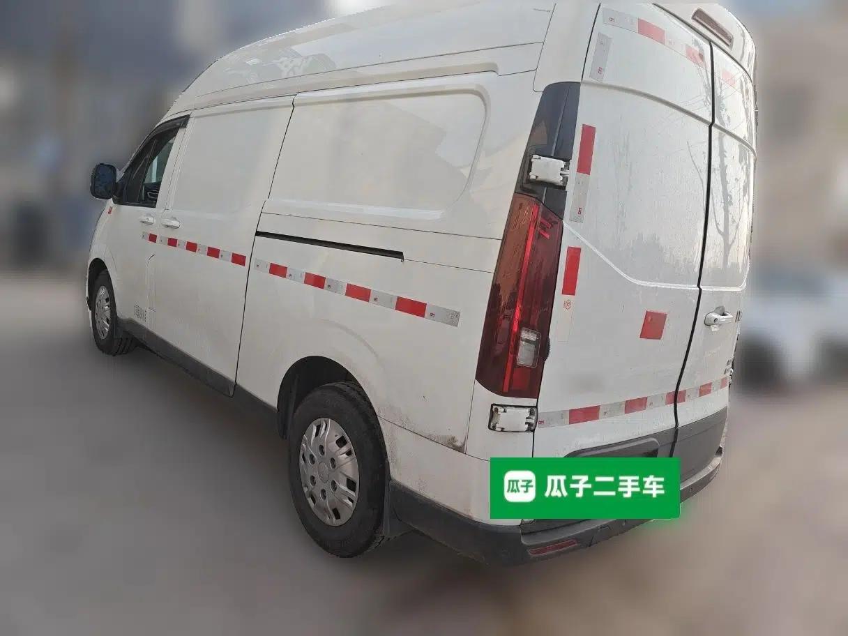 Iveco Fidato 2024 Van Model 88.8 kWh Long Wheelbase High Roof 3 Seats — миниатюра 4